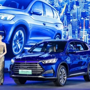 比亚迪2021年新能源汽车销量超60万辆，同比暴增218%