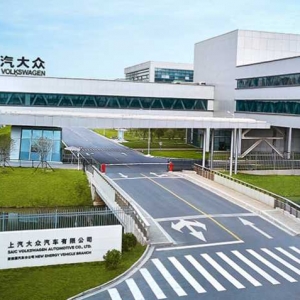 疫情下紧急重启，上海汽车产业“江湖地位”有多重？