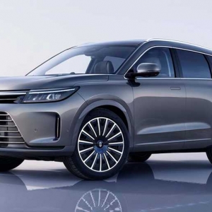 赛力斯8月销量10,045辆，问界系列交付破万