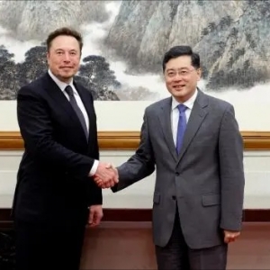 秦刚会见特斯拉首席执行官马斯克