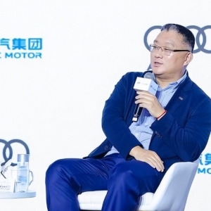 上汽追回失地的第一步，是读懂华为和小米