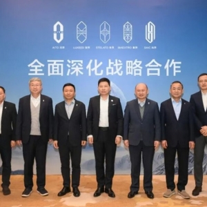 不造车却定义车，鸿蒙智行“五界”背后的技术底座逻辑