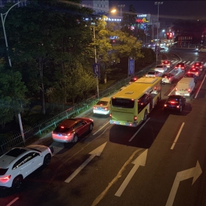 十大金句，车圈的焦虑与坚守 | 看见2025